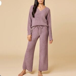 Softies Waffle Marshmallow V-Neck Luxe Lounge Set size: S